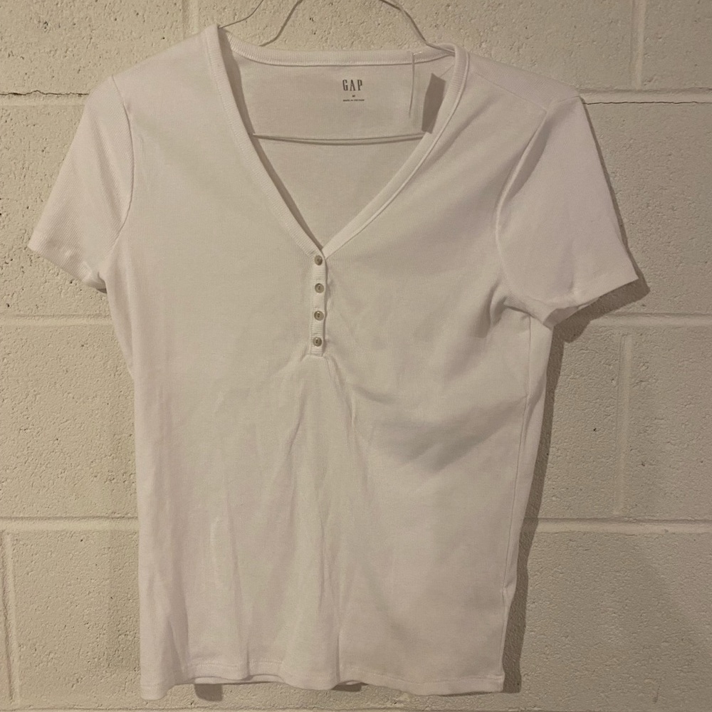 Women's Short Sleeve Henley Tshirt - NWT
